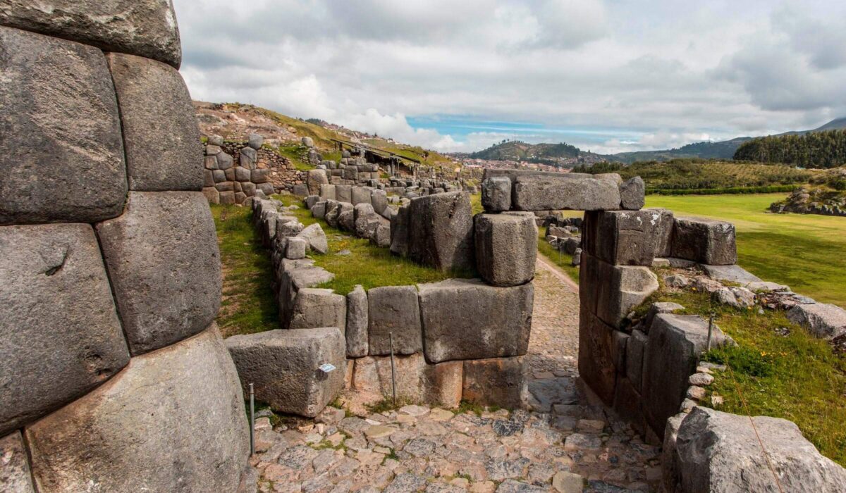 Lima, Nazca, Cañón del Colca, Titicaca and Machu Picchu 12 Días / 11 Noches