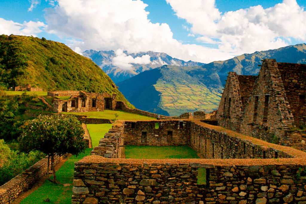 Choquequirao Trekking 4 Days / 3 Nights – 9
