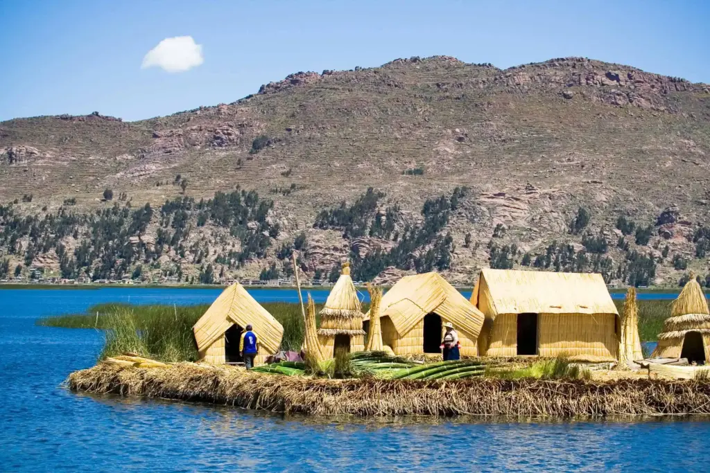 Tour en Kayak: Uros, Amantani, Taquile 1 Día