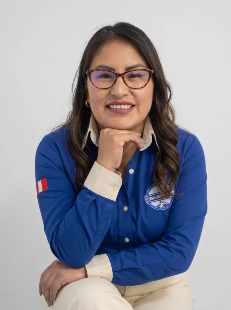 Acerca de Nosotros 10 Yenny Sánchez, área de ventas de Terra Quechua Perú